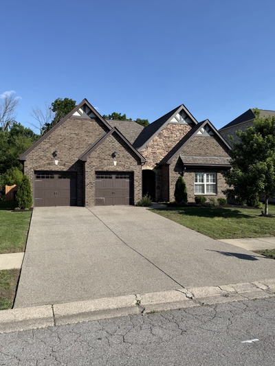 216 Meandering Dr