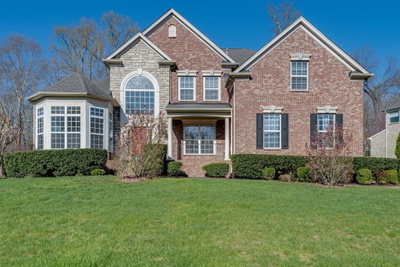 1077 Walnut Bend Ln