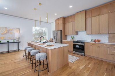 1001 Glenview Dr