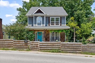 811 Forest Avenue