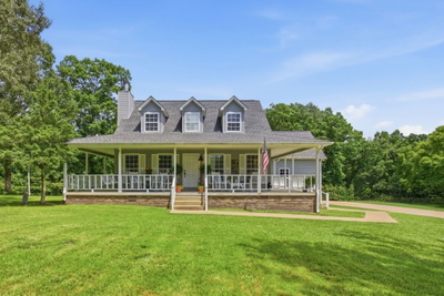 131 Pin Oaks Ln