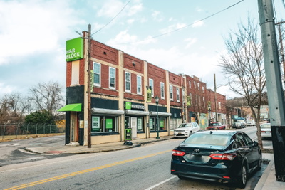 2437 Glass Street