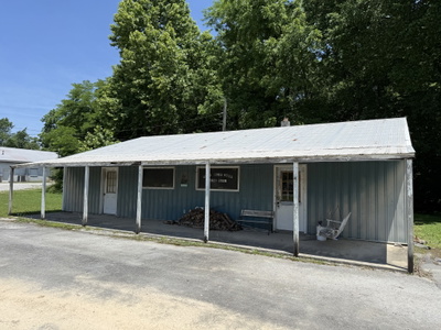 3295 Hillsboro Hwy