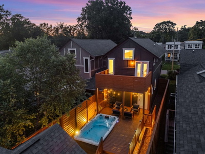 117 Rosebank Ave