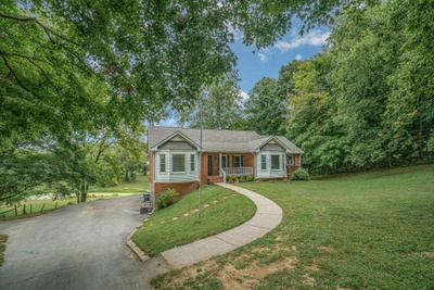 4446 Pratt Ln