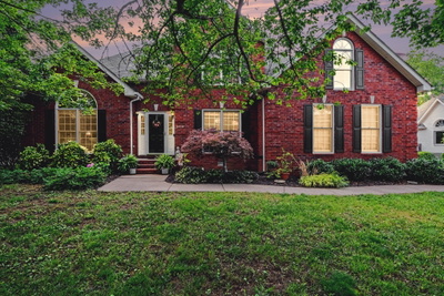 2439 Amber Glen Dr