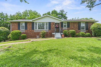 401 Glenpark Dr