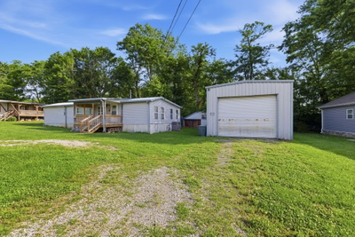 207 Center St