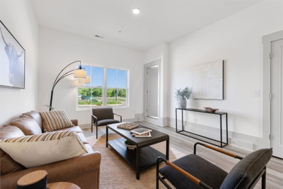 903 Harper Lndg