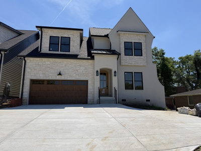 2812 Harriette Ct