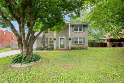 3243 Cloverwood Dr