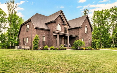 1180 Reda Dr