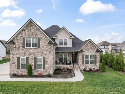 2706 Congress Dr