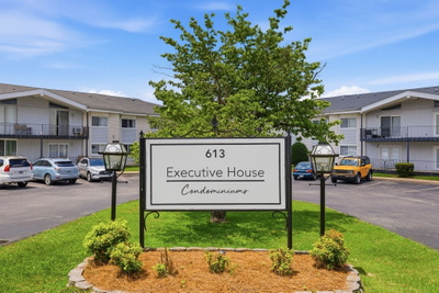 613 Hillsboro Rd