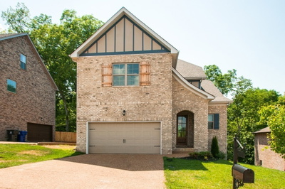 10 Elissa Place