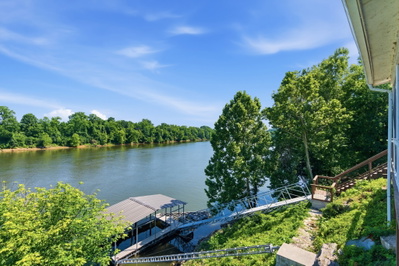 1732 River Hills Dr