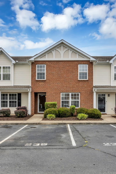235 Arapaho Dr
