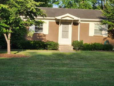 1116 Parkview Dr