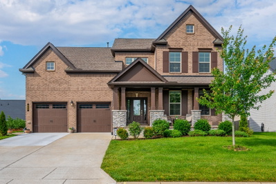 808 Ava Ln