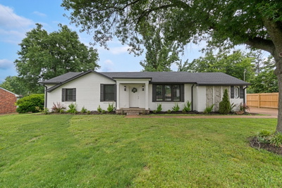 405 Lynn Dr