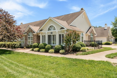 825 Browns Ln