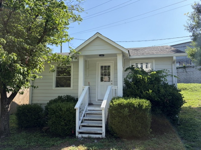 1916 Seminole Ave