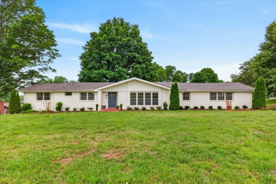 306 Locust Rd
