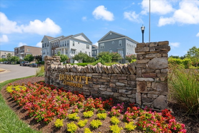 360 Kara Ln