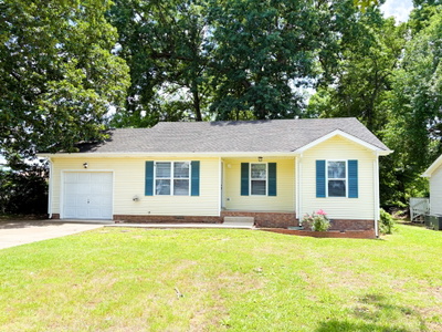 952 Princeton Dr
