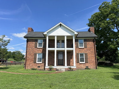 290 Kirk Ln