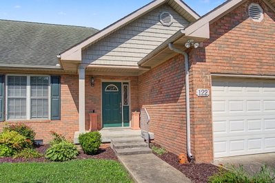 122 Deerfield Ln