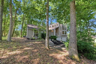 657 Sneed Rd, W