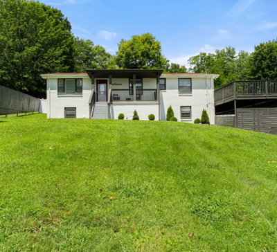 213 Riverwood Dr