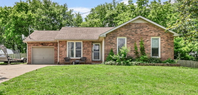 1422 Honeysuckle Ln