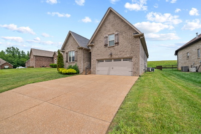 105 Grayson Ln