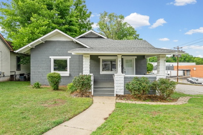927 Crossland Ave