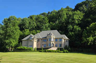 1060 Natchez Valley Ln