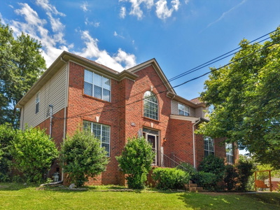 2601 Windsor Ln