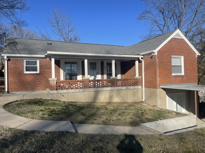 2003 Hackberry Ln