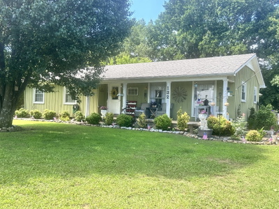 132 Jackson St
