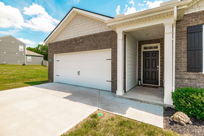 123 Saddle Horse Ln