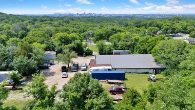 201 Hart Ln