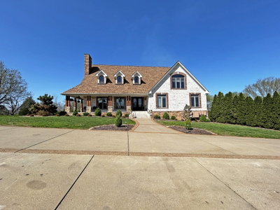 110 Giles Ln