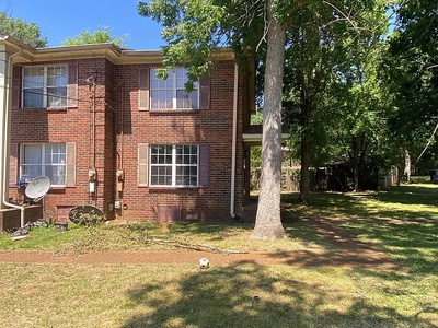 807 Holder Ct