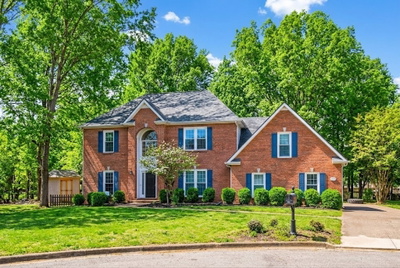 206 Longwood Ln