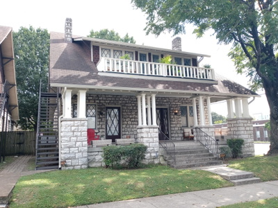 500 Russell St