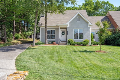 1736 Hillmont Dr
