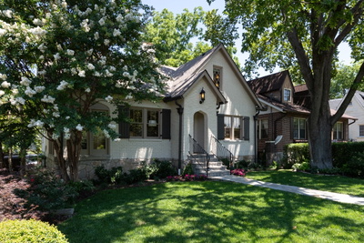 2720 W Linden Ave