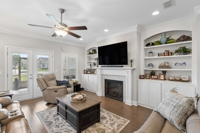 2423 Stonecenter Ln