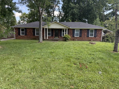 1423 Avon Rd